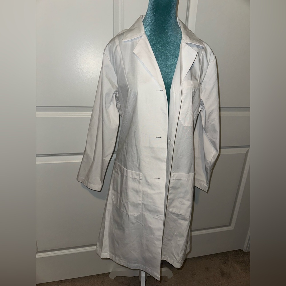 White lab coat 🥼 🧪